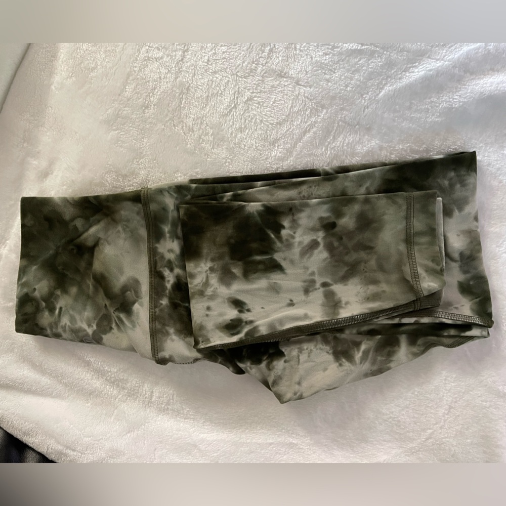 Lululemon align diamond dye size 4 25 inch 7/8 length in great condition